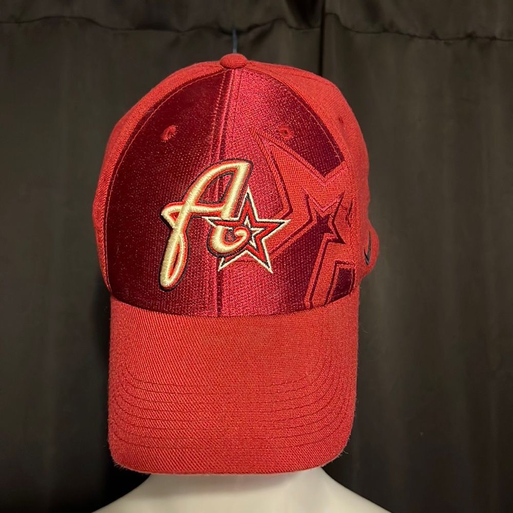 Houston Astros Nike Retro Hat in great shape color Maroon